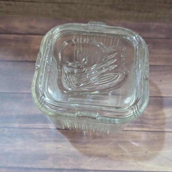 Federal Glass Vintage Clear Ribbed Refrigerator Dish With Apple Design Lid 4" - Picture 5 of 9